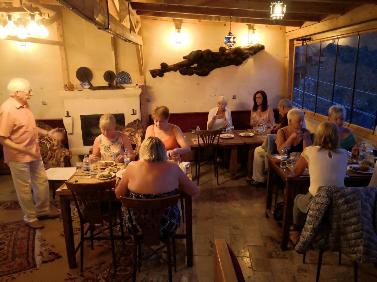 Larissa Cave Hotel Nevşehir Bagian luar foto