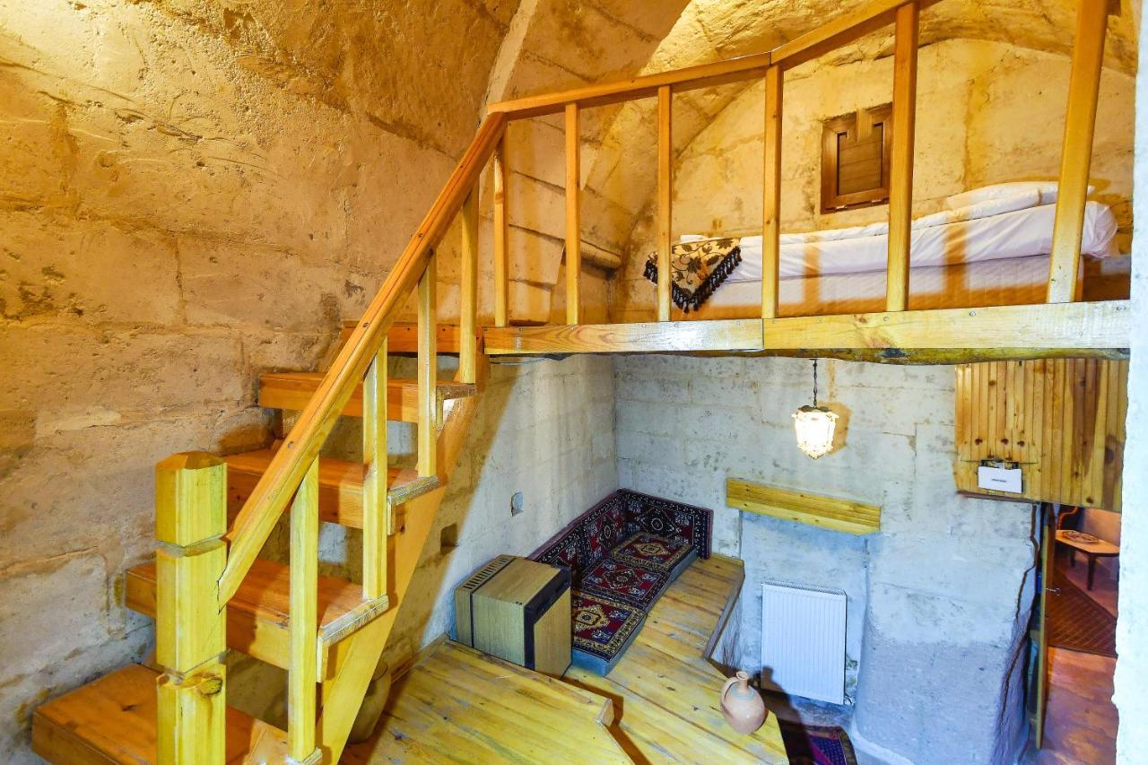 Larissa Cave Hotel Nevşehir Bagian luar foto