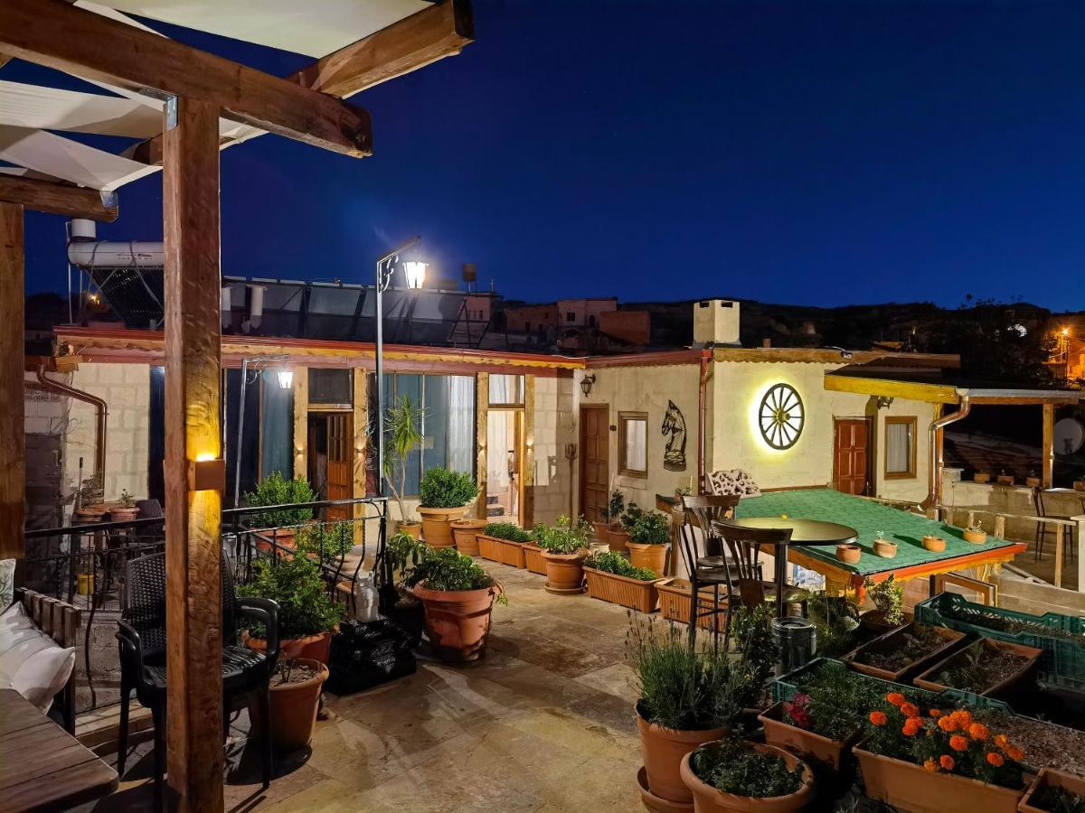Larissa Cave Hotel Nevşehir Bagian luar foto