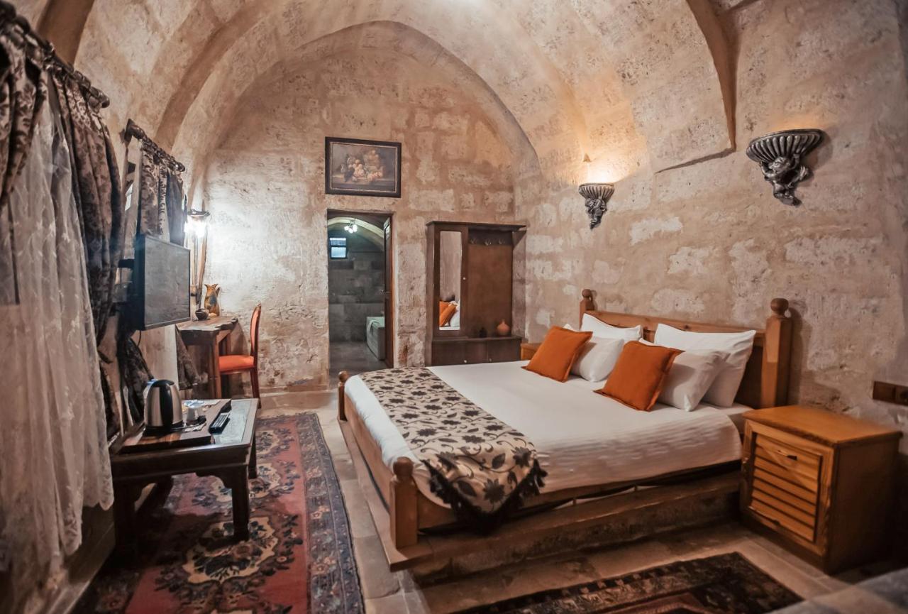 Larissa Cave Hotel Nevşehir Bagian luar foto