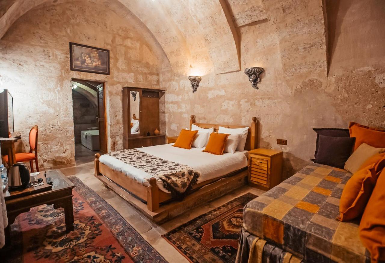 Larissa Cave Hotel Nevşehir Bagian luar foto