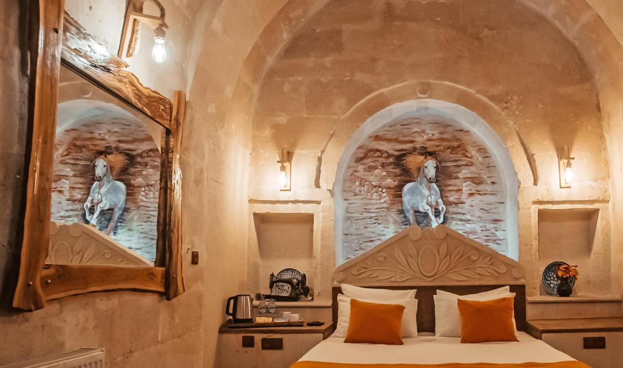 Larissa Cave Hotel Nevşehir Bagian luar foto
